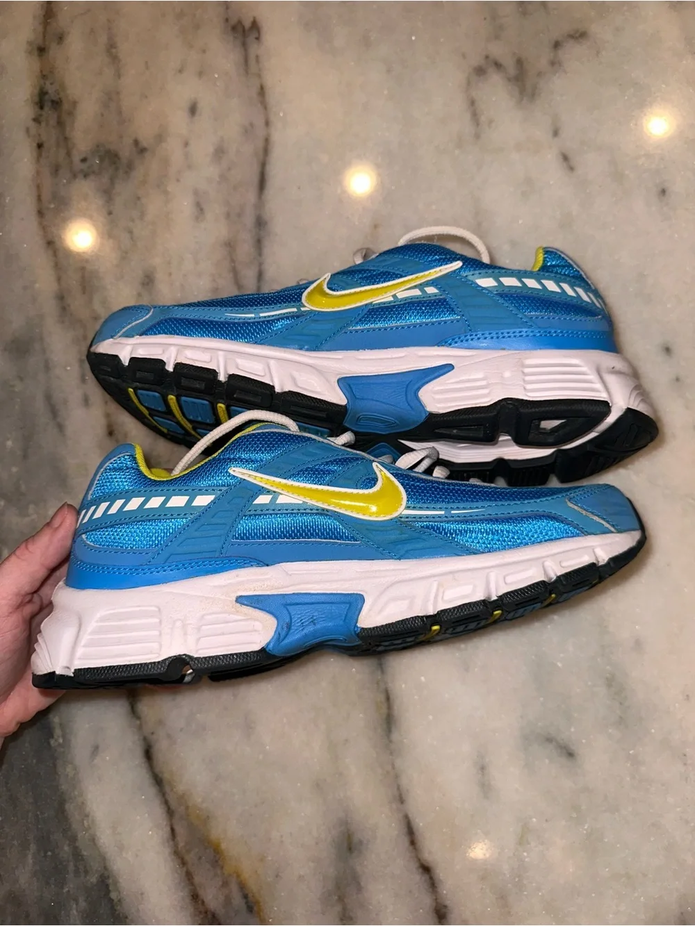 Nike Running Size 8 Women Blue and Yellow Athletic Sneakers
